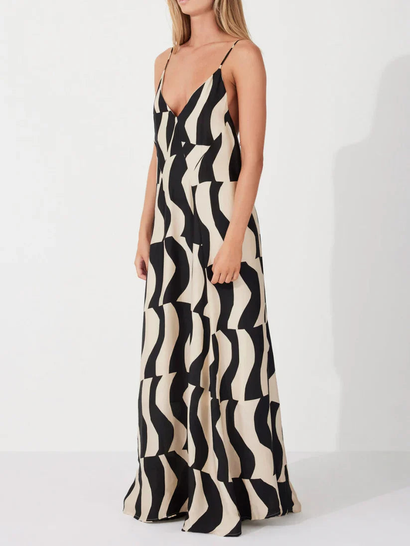 Relaxed Fit Scooped Back Style Maxi Dress
